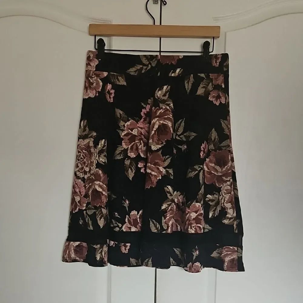 Studio Pink A-Line Knee-Length Skirt for Cocktail